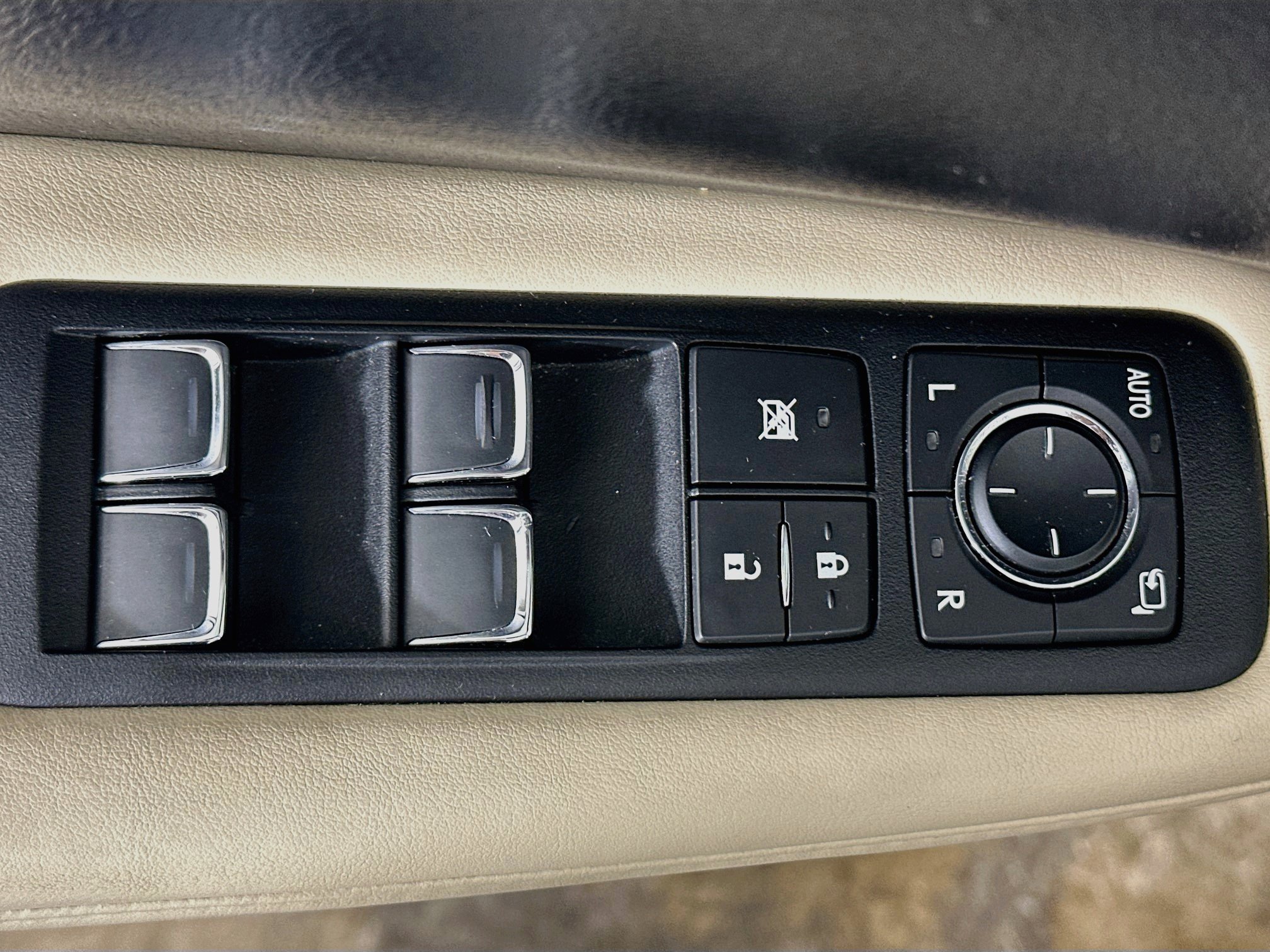 Used 2021 Lexus RX 450h AWD w/ Premium Package image 15