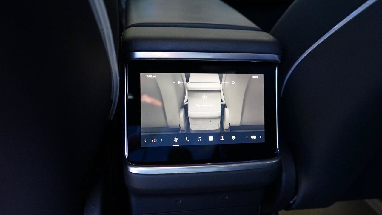 Used 2023 Tesla Model X AWD/4WD image 25