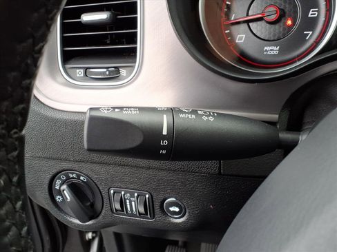 Used 2023 Dodge Charger SXT image 11