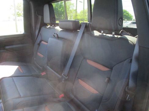 Used 2024 GMC Sierra 2500 AT4 w/ AT4 Premium Plus Package image 24