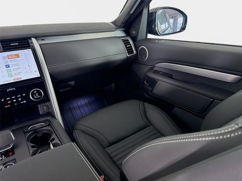 New 2026 Land Rover Discovery Dynamic SE AWD/4WD image 26