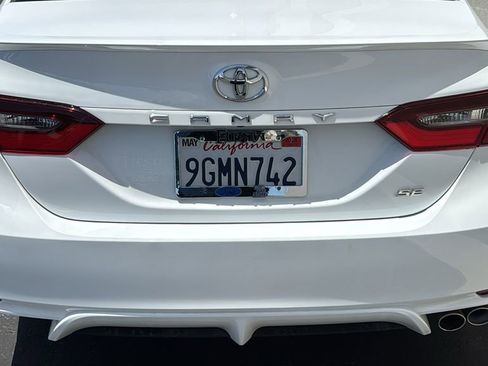 Used 2023 Toyota Camry SE FWD image 7