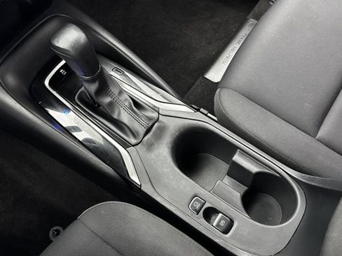 Used 2024 Toyota Corolla LE w/ LE Convenience Package FWD image 23
