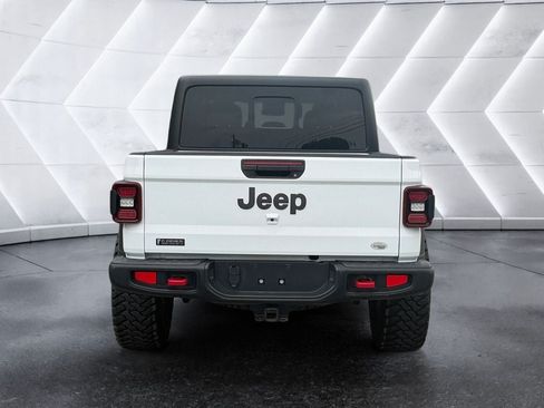Used 2024 Jeep Gladiator Rubicon w/ Convenience Group AWD/4WD image 5