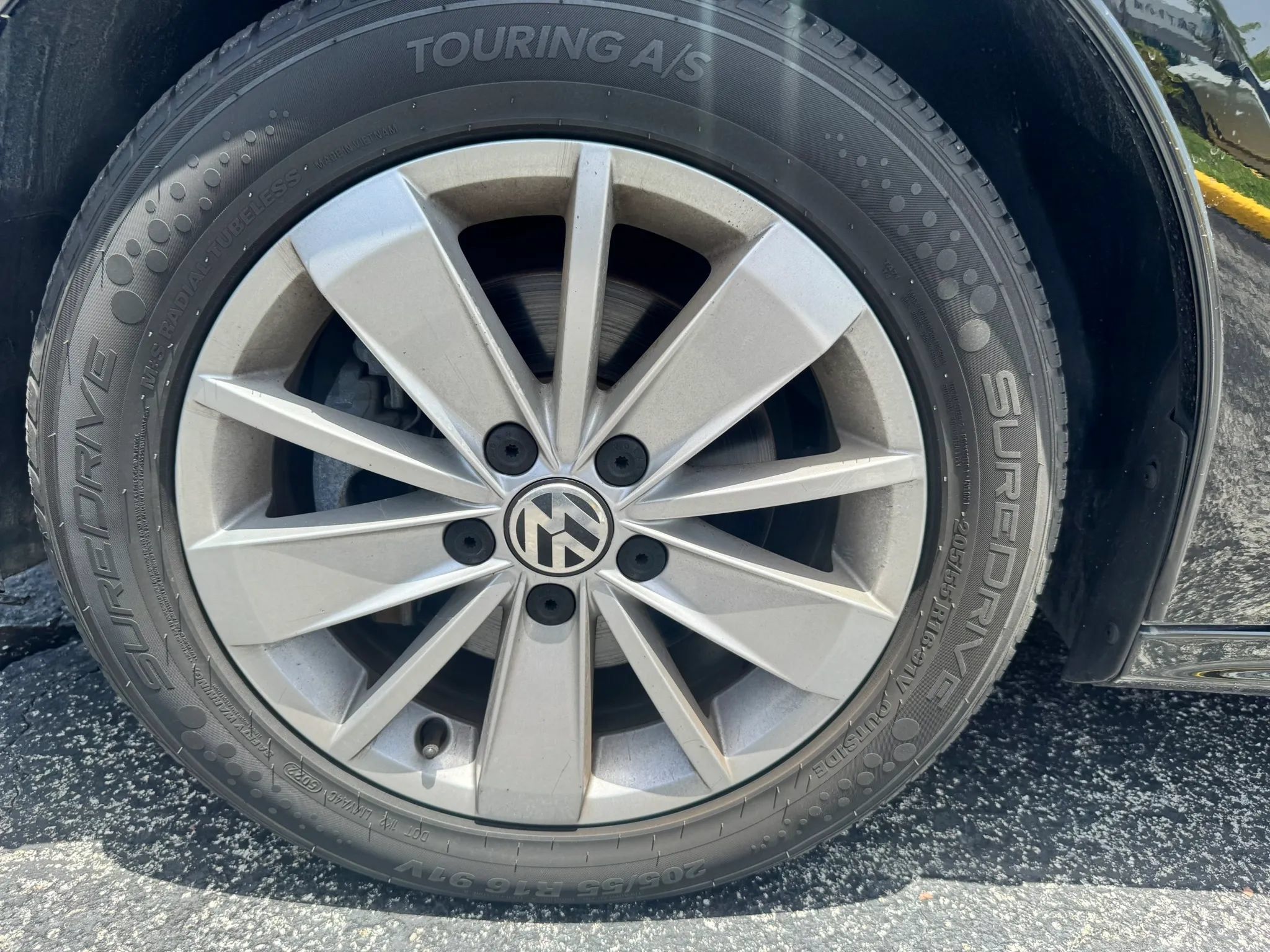 Used 2015 Volkswagen Jetta Sport FWD image 34