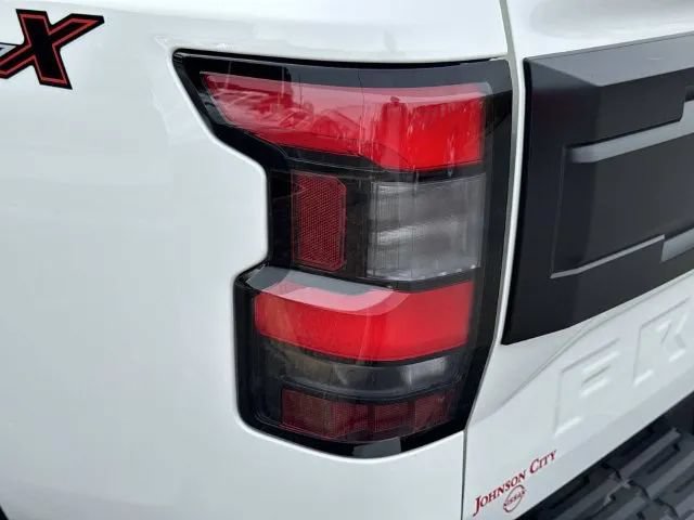 Certified 2025 Nissan Frontier Pro-X RWD image 11