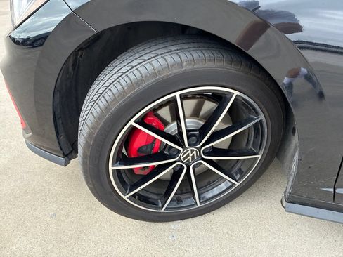 Used 2025 Volkswagen Jetta GLI Autobahn FWD image 10
