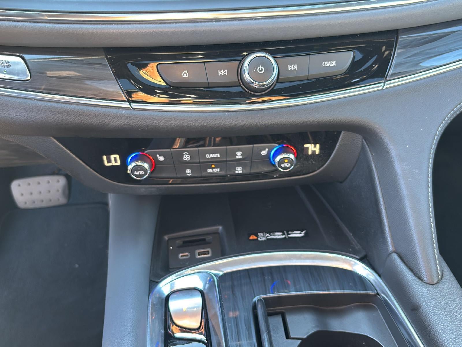 Used 2023 Buick Enclave Essence w/ Experience Buick Package AWD/4WD image 18