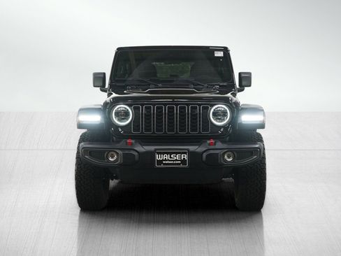 Used 2025 Jeep Wrangler Unlimited Rubicon w/ Dual Top Group AWD/4WD image 8
