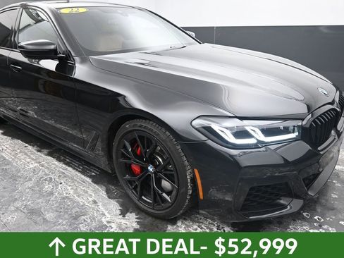 Used 2022 BMW M550i xDrive M550i xDrive w/ Premium Package image 18