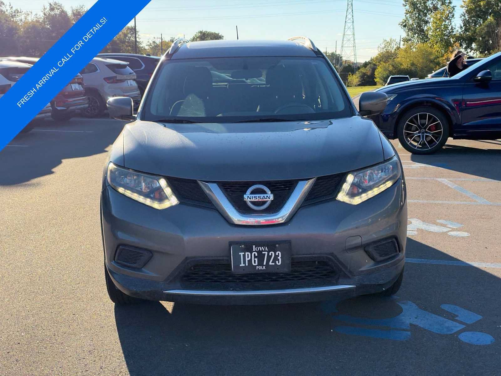 Used 2016 Nissan Rogue SV w/ SV Premium Package AWD/4WD image 2