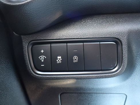 Used 2023 Kia Soul LX FWD image 19