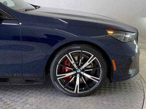 New 2026 BMW 540i xDrive w/ M Sport Package AWD/4WD image 11