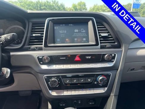 Used 2018 Hyundai Sonata SE FWD image 10