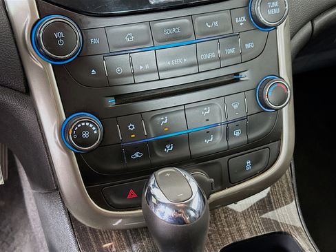 Used 2016 Chevrolet Malibu LT image 21