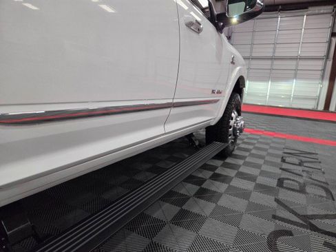 Used 2020 RAM 3500 Limited image 31