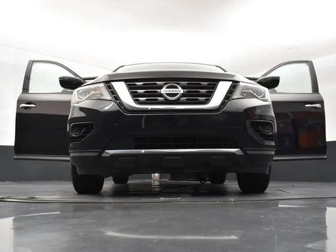 Used 2020 Nissan Pathfinder S FWD image 11