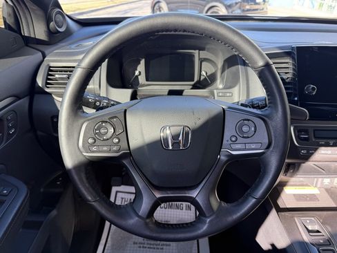 Used 2023 Honda Passport TrailSport image 19