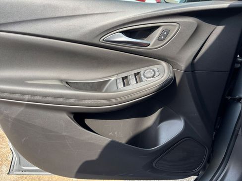 Used 2025 Buick Encore GX Preferred FWD image 18