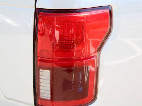 Used 2018 Ford F150 Lariat image 36