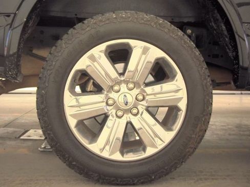 Used 2018 Ford F150 Lariat image 14