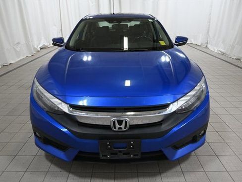 Used 2018 Honda Civic Touring image 16