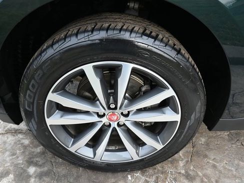 Used 2017 Jaguar F-PACE Prestige image 10