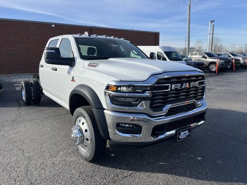 New 2026 RAM 4500 Tradesman w/ Chrome Appearance Group image 3