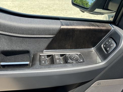 Used 2021 Ford F150 Lariat AWD/4WD image 13