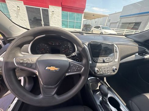 Used 2024 Chevrolet Malibu LT FWD image 11
