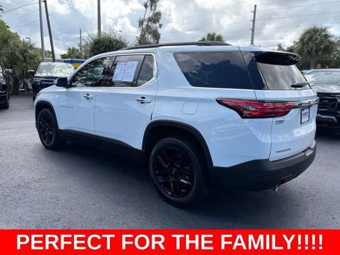 Used 2022 Chevrolet Traverse LT FWD image 4