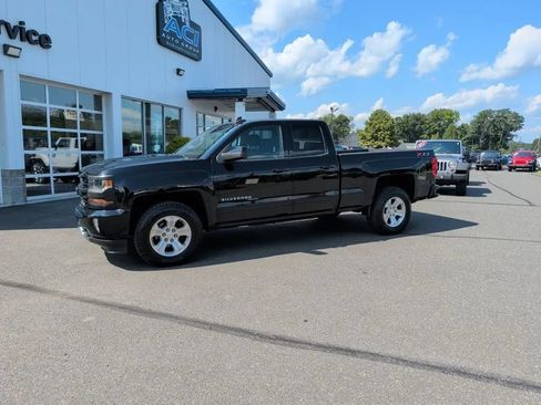 Used 2018 Chevrolet Silverado 1500 LT w/ All Star Edition AWD/4WD image 6