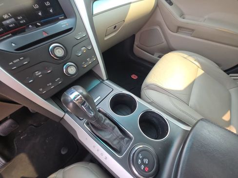 Used 2012 Ford Explorer XLT AWD/4WD image 18