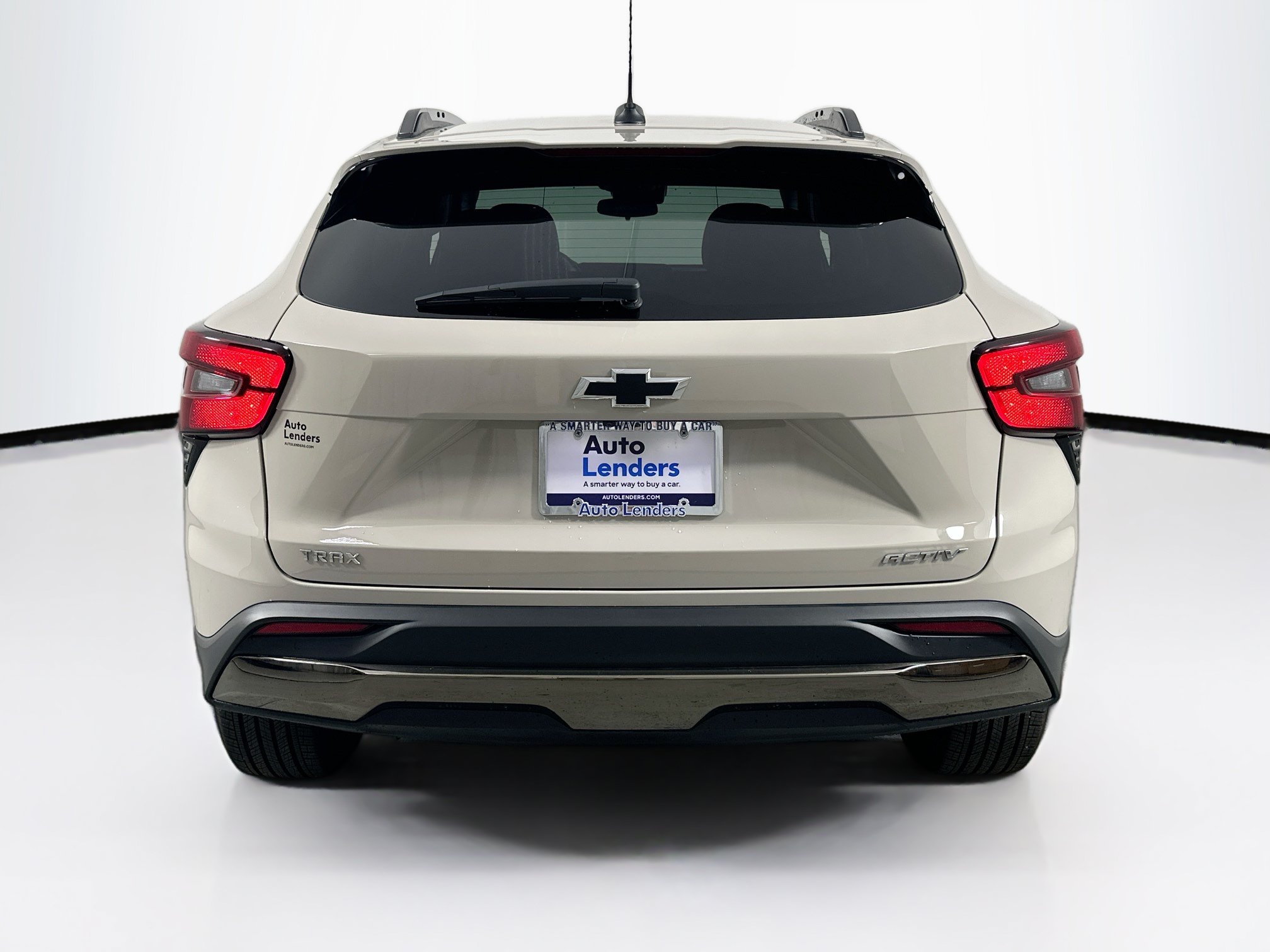 Used 2026 Chevrolet Trax ACTIV w/ Sunroof Package FWD image 6