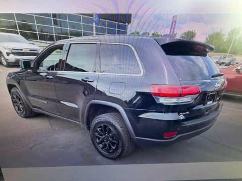 Used 2022 Jeep Grand Cherokee Laredo E w/ Security & Convenience Group AWD/4WD image 3