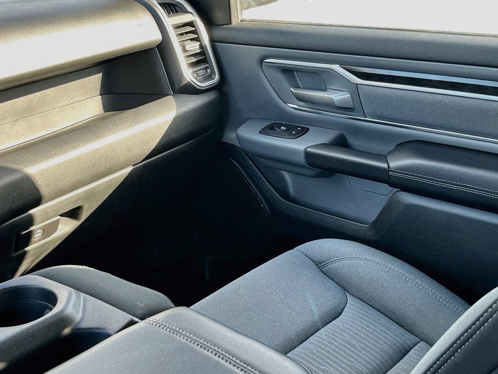 Used 2021 RAM 1500 Big Horn AWD/4WD image 21