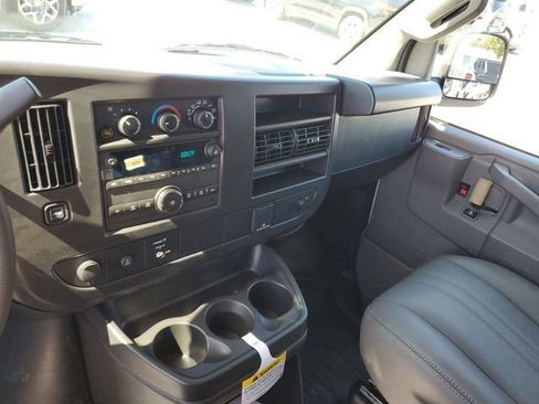 New 2026 GMC Savana 2500 Extended RWD image 25