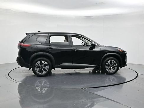 Used 2023 Nissan Rogue SV AWD/4WD image 2