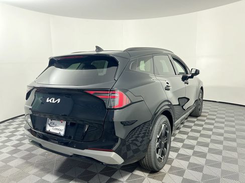New 2026 Kia Sportage SX FWD image 3