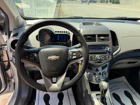 Used 2015 Chevrolet Sonic LT FWD image 8