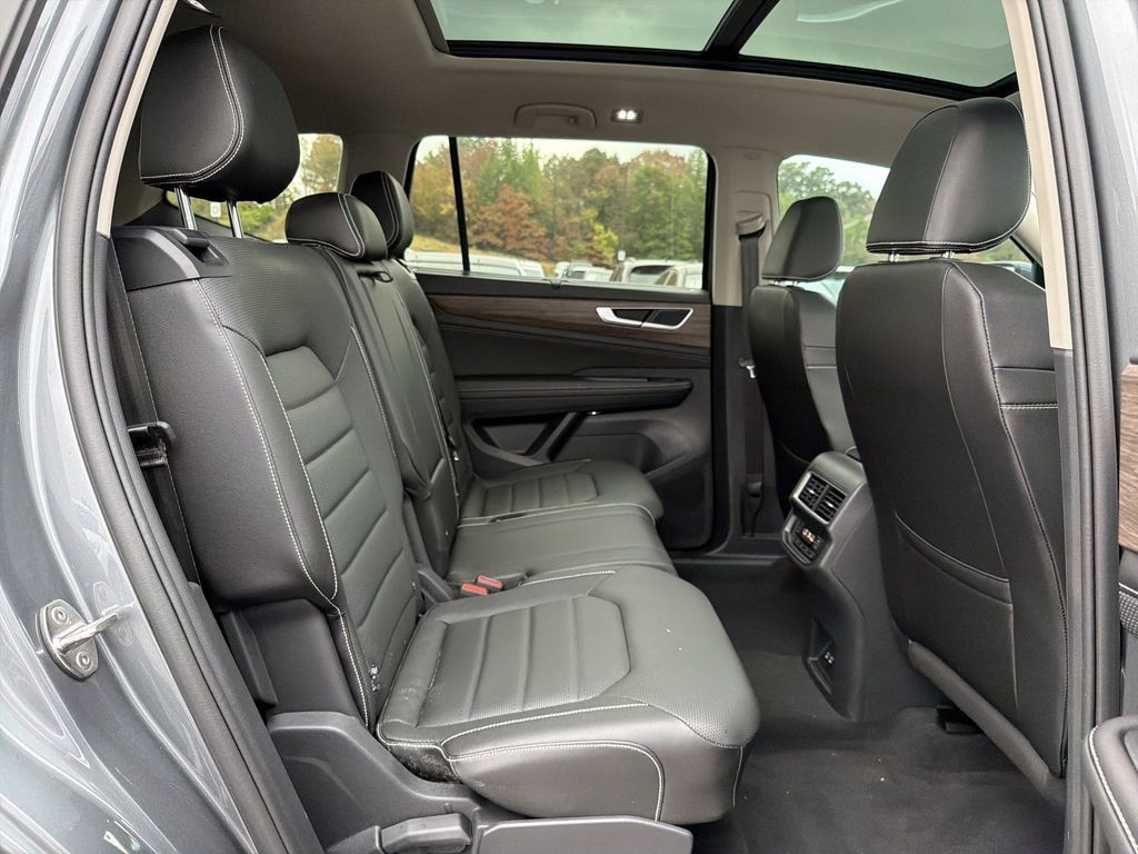 New 2025 Volkswagen Atlas SEL AWD/4WD image 17