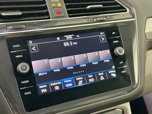 Certified 2023 Volkswagen Tiguan SE image 13