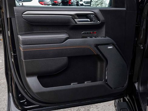 Used 2025 GMC Sierra 1500 AT4 w/ AT4 Premium Package image 11