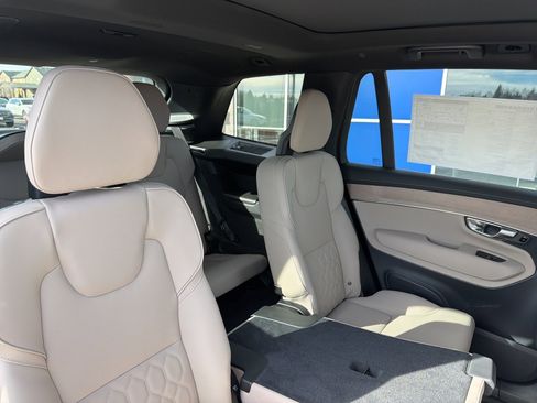 New 2026 Volvo XC90 T8 Plus w/ Protection Package Premier image 14