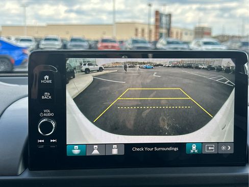 New 2025 Honda Pilot Touring image 34