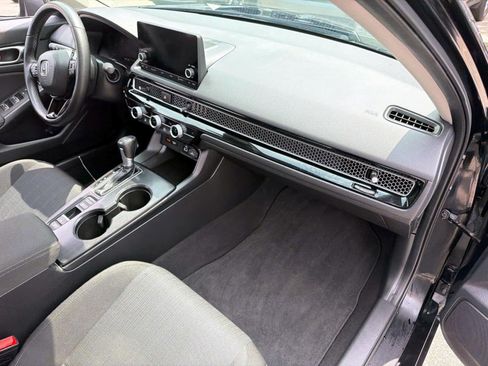 Used 2022 Honda Civic EX image 9
