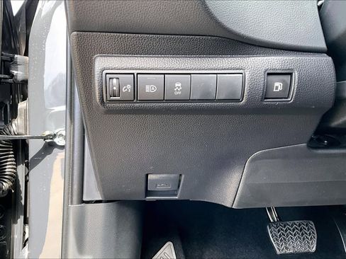 New 2026 Toyota Corolla SE image 18