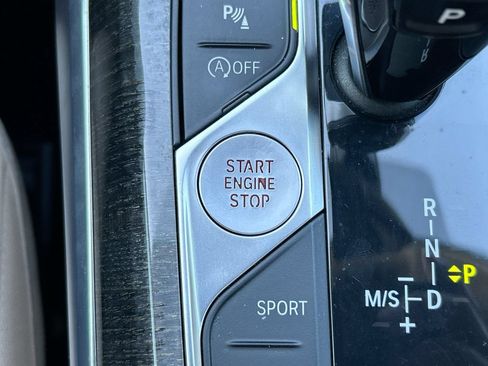 Used 2019 BMW 330i xDrive Sedan AWD/4WD image 35