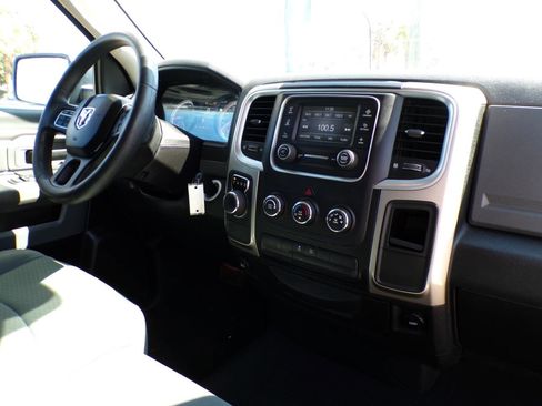 Used 2016 RAM 1500 Classic SLT image 21