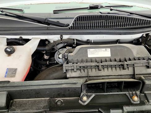 Used 2024 Chevrolet Express 3500 Extended RWD image 25
